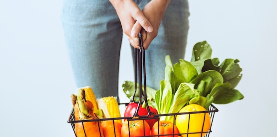 Idratare l’organismo anche a tavola con cibi freschi e ricchi di acqua