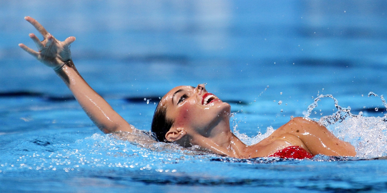 Danzare nell'acqua con il nuoto sincronizzato